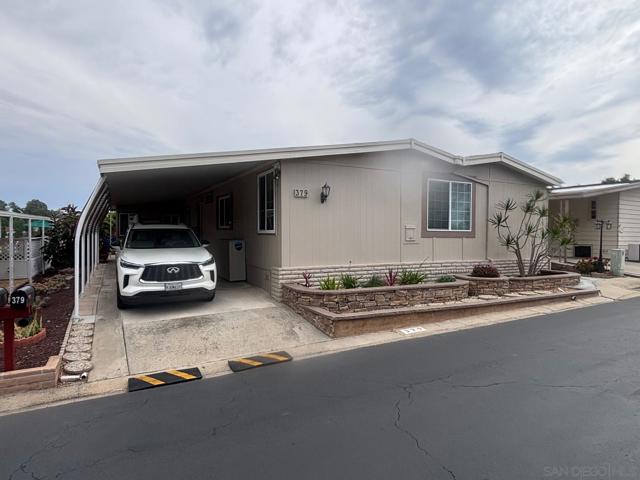 1930 W San Marcos Blvd, San Marcos CA: https://media.crmls.org/mediaz/557e3952-e2e0-4f63-af9f-d90e90c94a81.jpg