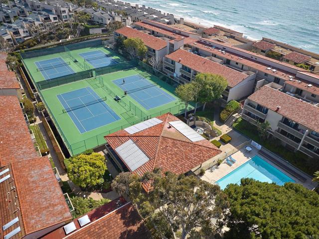 435 S Sierra Avenue, Solana Beach CA: https://media.crmls.org/mediaz/557e835a-7a7a-48bc-ba3b-a7f97e548fd7.jpg