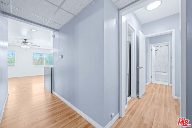 12801 Moorpark Street, Studio City CA: https://media.crmls.org/mediaz/557f4eb2-7d53-40ad-908e-393795feb8d4.jpg