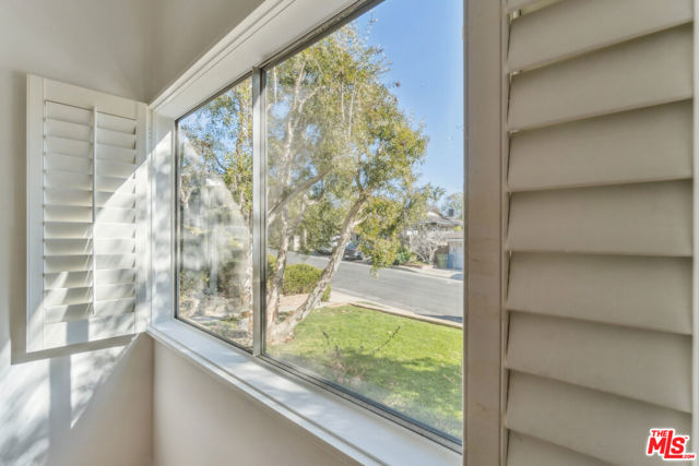 13443 Bayliss Road, Los Angeles CA: https://media.crmls.org/mediaz/557f6473-4193-43e9-958b-f04d89116af3.jpg