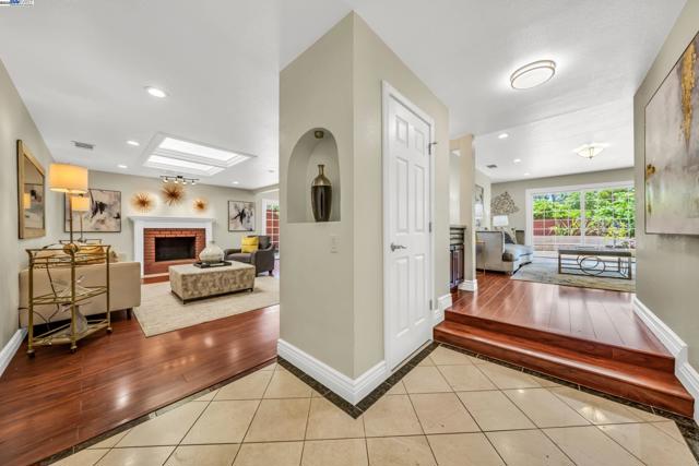 41917 Camino Santa Barbara, Fremont CA: https://media.crmls.org/mediaz/55804416-cccb-445e-96d4-a2810e9b3dcc.jpg