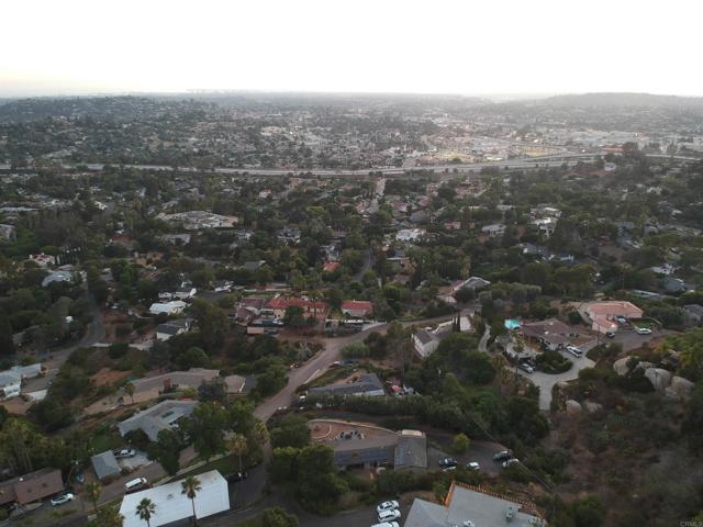 Detail Gallery Image 9 of 11 For 9542 Ridgecrest Dr, La Mesa,  CA 91941 - – Beds | – Baths