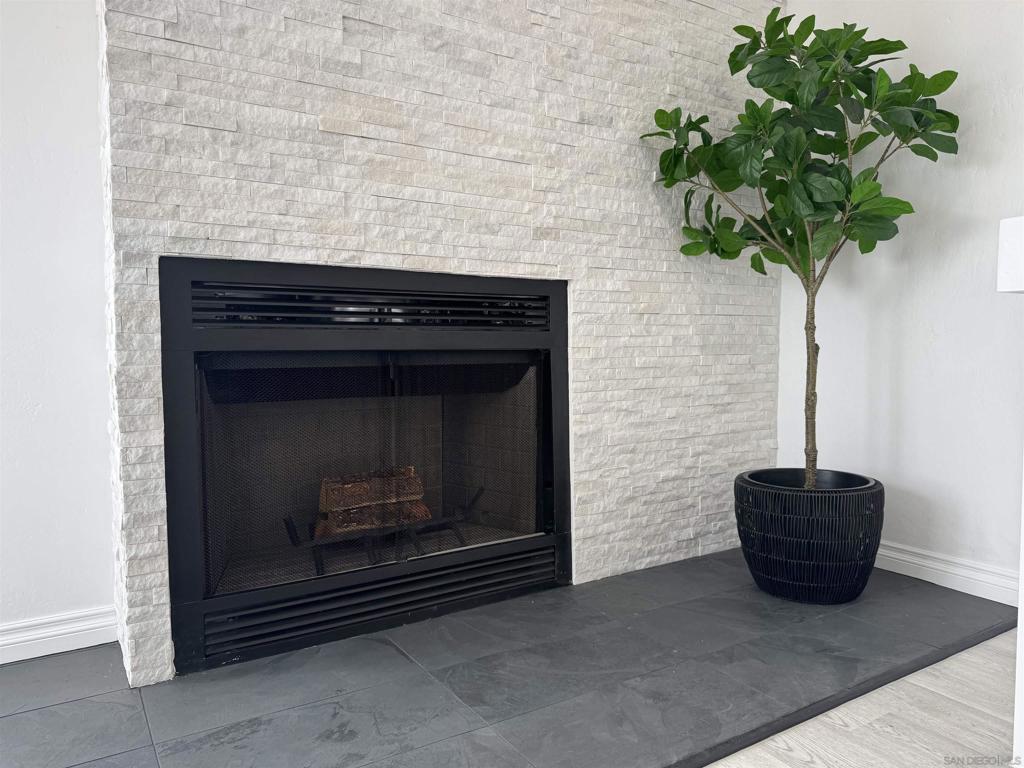 MLS #250033080SD img 24