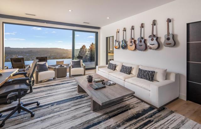 3240 Piragua St, Carlsbad CA: https://media.crmls.org/mediaz/5580d4a6-d84a-4611-b92e-336b9f4b65be.jpg