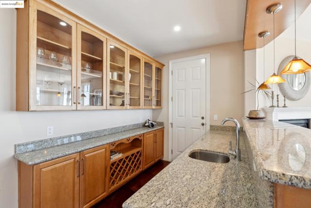 1580 Regency Ct, El Cerrito CA: https://media.crmls.org/mediaz/5580de2e-a008-4aa3-b510-4f2c7b5eabf4.jpg