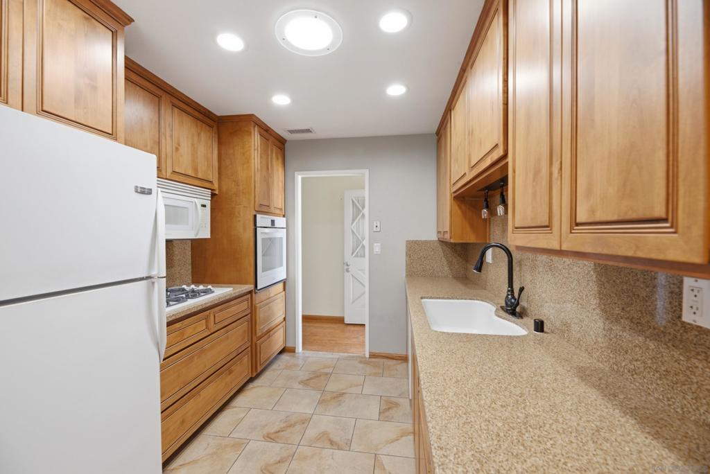 12721 Via La Gardenia - photo 9