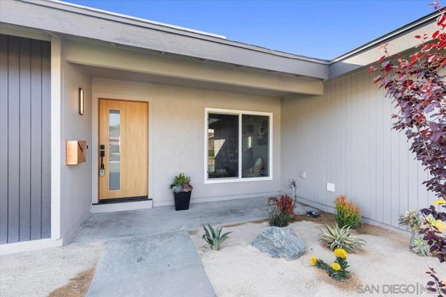 5428 Chaparajos Ct, San Diego CA: https://media.crmls.org/mediaz/558209c6-0df3-4ba4-a704-00a23edcad78.jpg