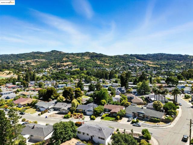 4503 Gregory Way, Richmond CA: https://media.crmls.org/mediaz/5582716c-648e-4e9d-819f-c9ee3d220048.jpg