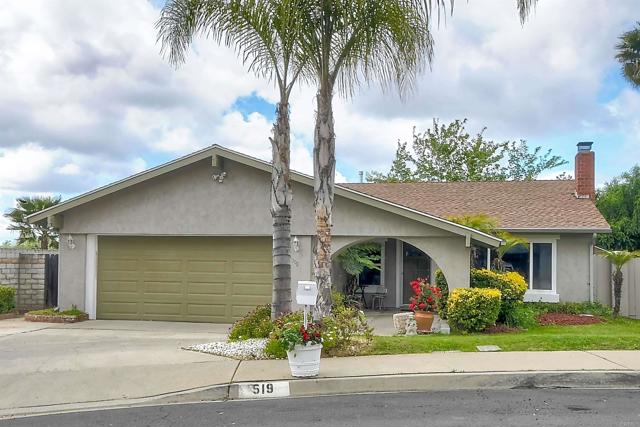 519 Meadow Grove Place, Escondido CA: https://media.crmls.org/mediaz/558277b0-d371-44e4-8d04-f732ecec9aa3.jpg