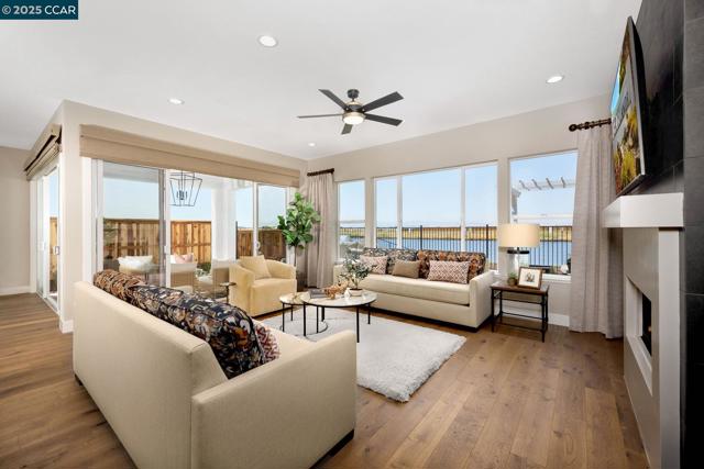 17585 Bushwick Lane, Lathrop CA: https://media.crmls.org/mediaz/55830bd3-6ace-4c57-8d7f-af426e997a76.jpg
