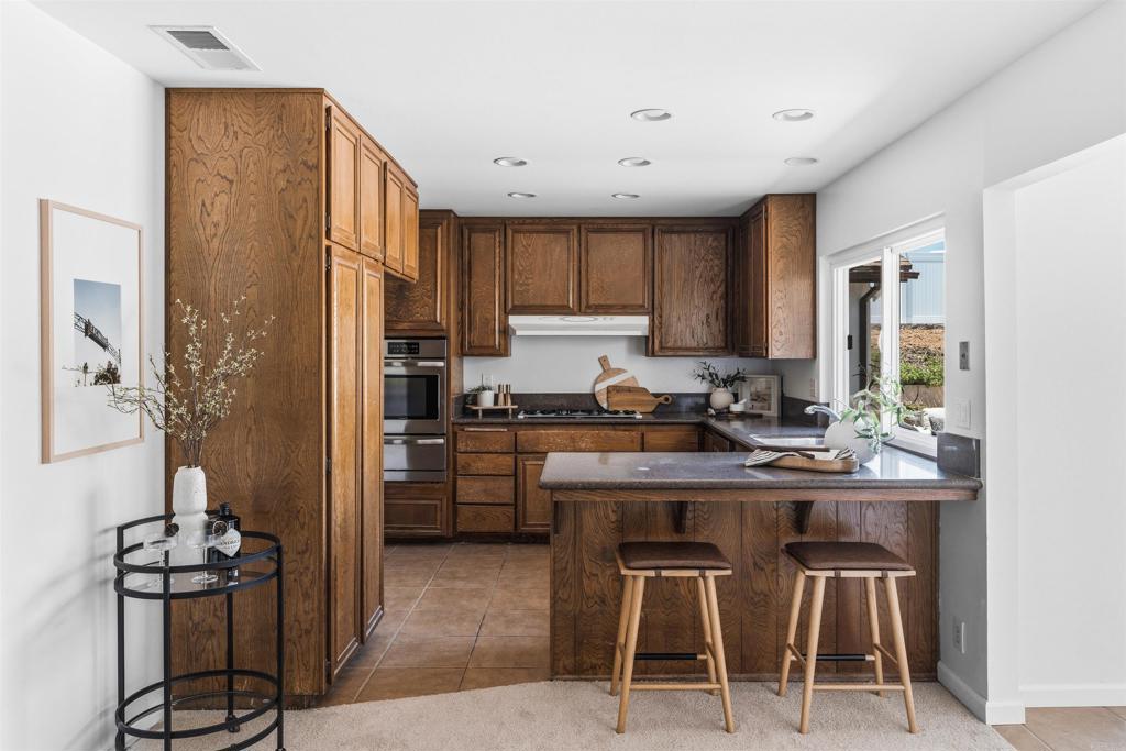 818 Crest Drive - photo 4
