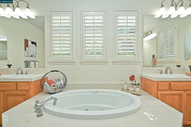 1416 Allanmere Dr, San Ramon CA: https://media.crmls.org/mediaz/5583d571-c0fd-45aa-ab0b-bc66f284bf4a.jpg