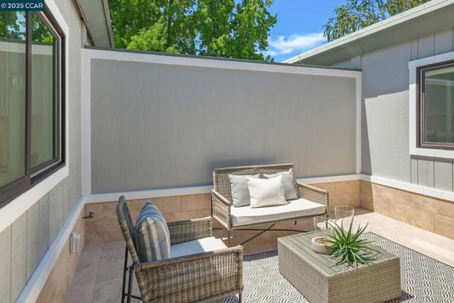 1133 Golden Rain Road, Walnut Creek CA: https://media.crmls.org/mediaz/5583ddde-d468-46c4-9e28-d4f091ca106c.jpg
