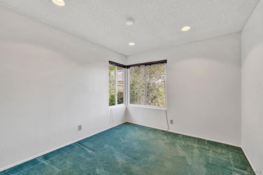 MLS #250041383SD image #20