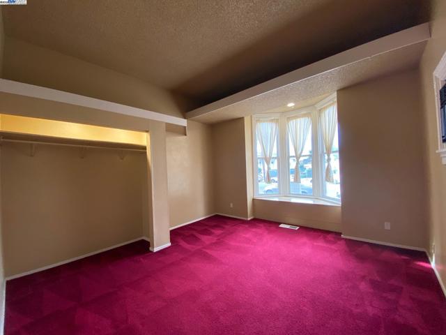 712 S 2Nd St, San Jose CA: https://media.crmls.org/mediaz/5585504c-71d8-406a-9f21-d2a0089647a1.jpg