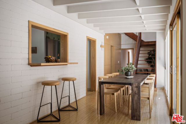 7349 Pacific View Drive, Los Angeles CA: https://media.crmls.org/mediaz/55857446-d454-4c8e-968b-d07b2504ecee.jpg