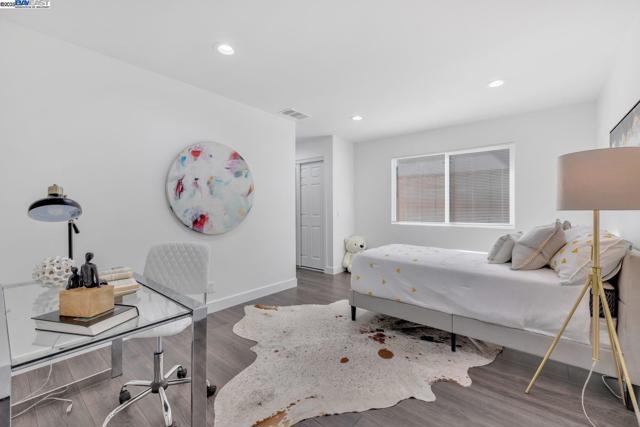 Image 23 of 45 For 2834 White Acres Dr