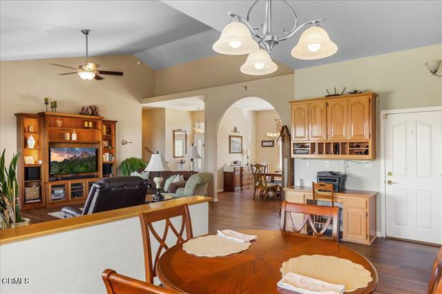 Detail Gallery Image 14 of 63 For 30730 Fox Ridge Ct, Tehachapi,  CA 93561 - 4 Beds | 3 Baths