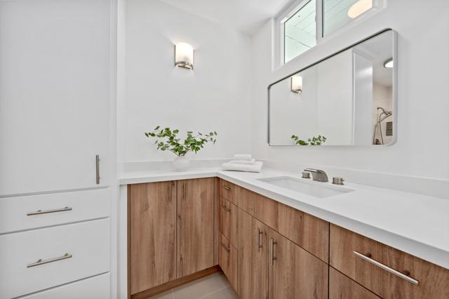 Image 23 of 39 For 72920 Somera Road