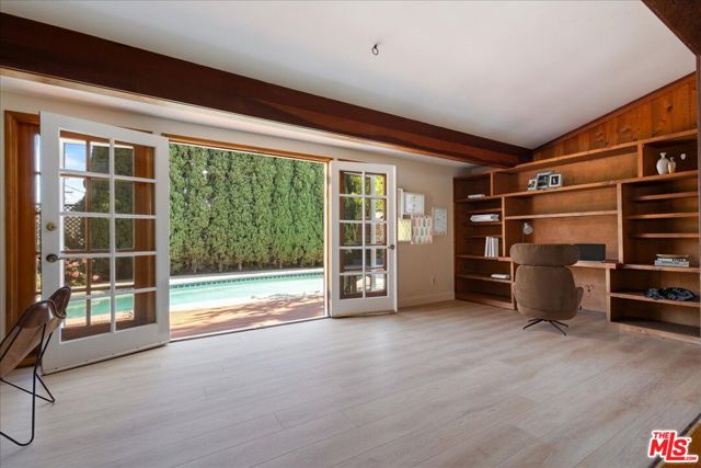 12848 Tiara Street, Valley Village CA: https://media.crmls.org/mediaz/558722ea-ddb0-459a-9a14-bda67f8d767b.jpg