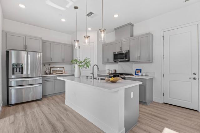 796 Santa Cecilia Terrace, Sunnyvale CA: https://media.crmls.org/mediaz/55876791-85fa-48f9-9e5b-c9f048ae598e.jpg