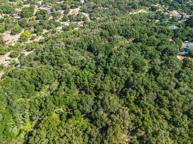 524 Echo Valley Road, Prunedale CA: https://media.crmls.org/mediaz/55895827-ad3d-459b-a3dc-acb022511868.jpg