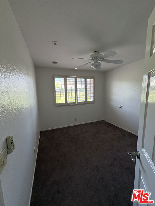 24715 Calle Largo, Calabasas CA: https://media.crmls.org/mediaz/558a413d-876b-489c-b643-947e0a3e72a1.jpg