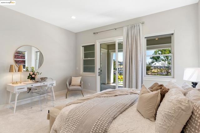 63 Tomcat Way, Orinda CA: https://media.crmls.org/mediaz/558a44c5-9f95-48c8-a0fe-8a849045474a.jpg