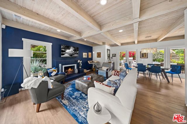 1435 Sycamore Canyon Road, Santa Barbara CA: https://media.crmls.org/mediaz/558a88b7-58d2-4fd9-b3f6-562e140a19fe.jpg