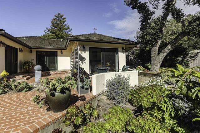 Detail Gallery Image 29 of 38 For 3540 Oak Pl, Carmel,  CA 93923 - 4 Beds | 3 Baths