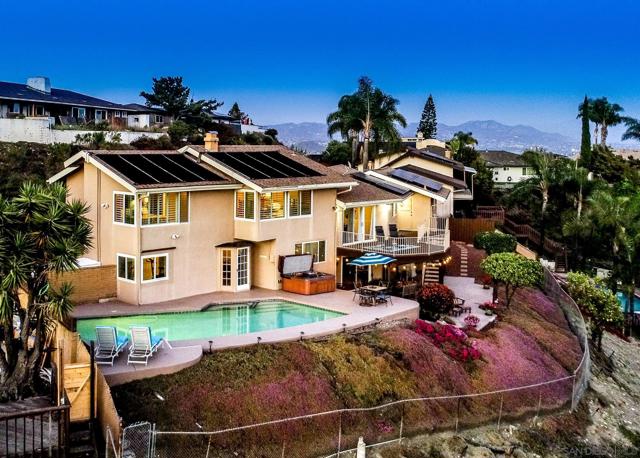 1963 Hacienda Circle, El Cajon CA: https://media.crmls.org/mediaz/558b27c2-b951-4516-86cb-e2e03162d442.jpg