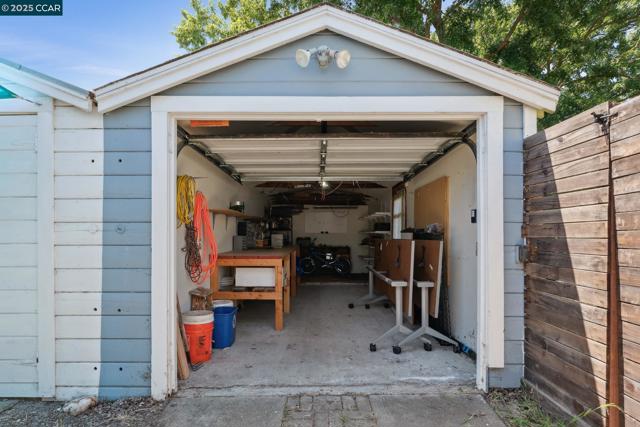 3020 Rose St., Martinez CA: https://media.crmls.org/mediaz/558c4496-9c0c-4f8c-b0ae-1b227831257d.jpg