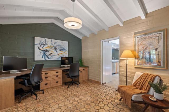 690 Torwood Lane, Los Altos CA: https://media.crmls.org/mediaz/558cc3d0-48d3-43e7-bef1-6c1e6517aaa8.jpg
