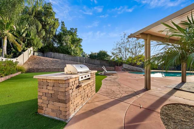 2157 Hidden Springs Dr, El Cajon CA: https://media.crmls.org/mediaz/558cff34-00e8-4001-b6fb-9051c98a11fc.jpg