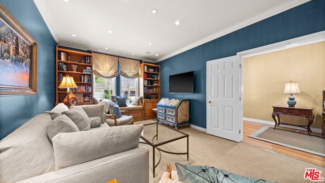 219 Baybrook Court, Lake Sherwood CA: https://media.crmls.org/mediaz/558d6510-a090-4cc9-be75-d565fec1e64c.jpg