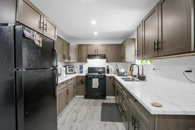 Detail Gallery Image 22 of 27 For 4903 Deeboyar Avenue, Lakewood,  CA 90712 - 5 Beds | 4 Baths