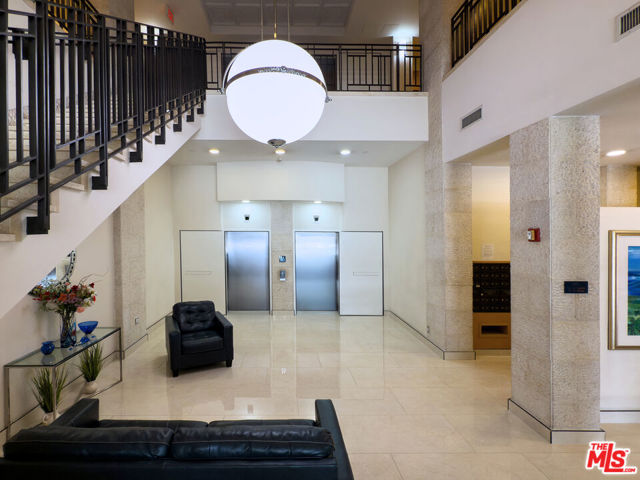 12222 WILSHIRE Boulevard, Los Angeles CA: https://media.crmls.org/mediaz/558e5b56-38d0-4081-a2f2-224bf5b3a908.jpg