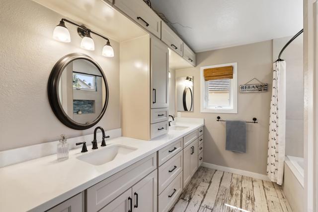 Detail Gallery Image 20 of 47 For 4989 Corte Playa Encino, San Diego,  CA 92124 - 4 Beds | 2/1 Baths