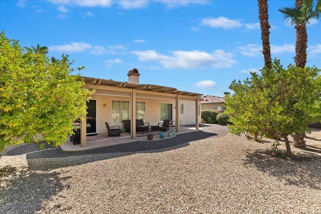 43539 Corte Del Oro, La Quinta CA: https://media.crmls.org/mediaz/558ef510-df7c-4162-86f6-057b5996bdb9.jpg