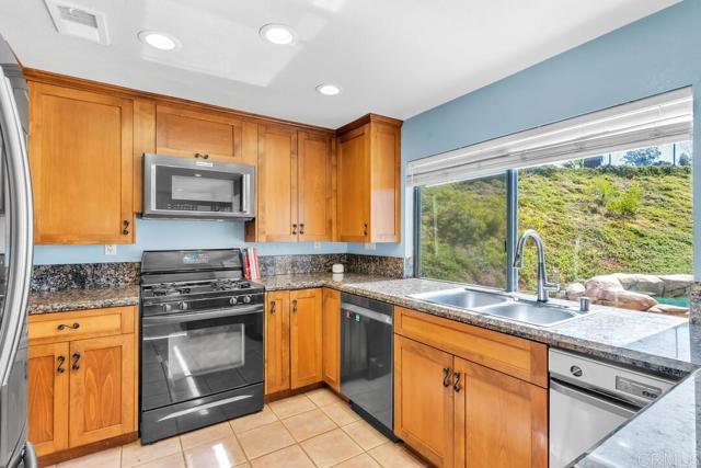 Detail Gallery Image 24 of 65 For 4153 Golden Star Ct, La Mesa,  CA 91941 - 4 Beds | 3 Baths