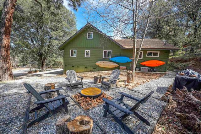 4314 Luneta Drive, Julian CA: https://media.crmls.org/mediaz/558f2204-81e2-4742-9ff7-af59877fdde6.jpg