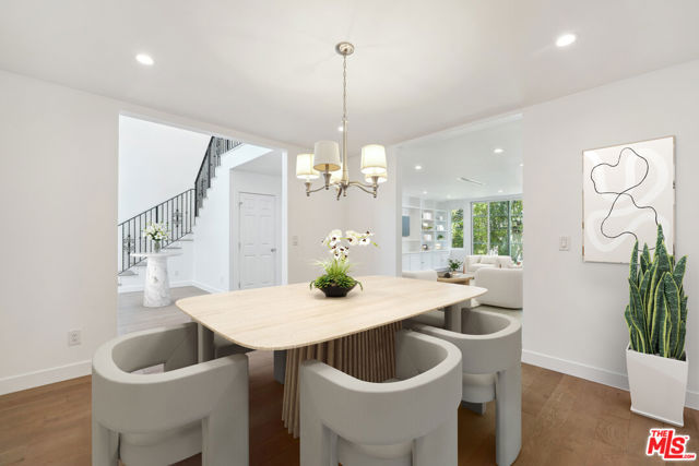 5114 Cedros Avenue, Sherman Oaks CA: https://media.crmls.org/mediaz/558f589e-4f05-4dba-a1ca-0a6d3018710c.jpg
