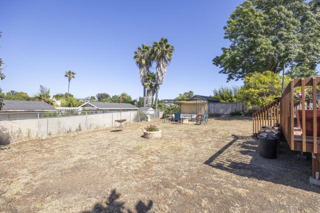 4033 Loma Alta Dr, San Diego CA: https://media.crmls.org/mediaz/558fd6aa-8484-41ea-bb0d-d7764fd22c20.jpg
