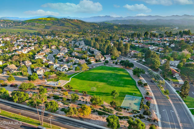 2328 Otono Circle, Thousand Oaks CA: https://media.crmls.org/mediaz/5590313f-5b3e-4701-a851-1f410d5a5ddf.jpg