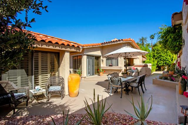 44020 Superior Court, Indian Wells CA: https://media.crmls.org/mediaz/55906eb2-1948-4d6b-a198-3ebd29d621e9.jpg