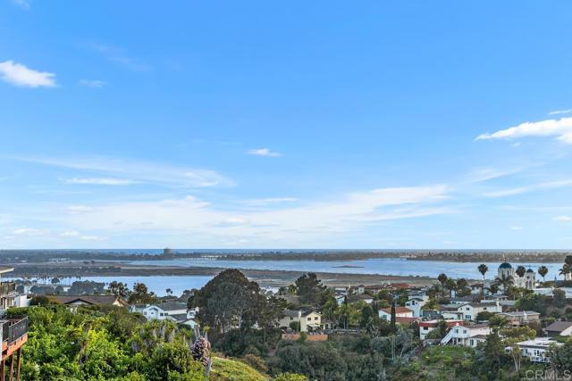 4704 Jumano Avenue, San Diego CA: https://media.crmls.org/mediaz/5590cb3f-92f6-42b2-b5bf-1e662b15a3c9.jpg