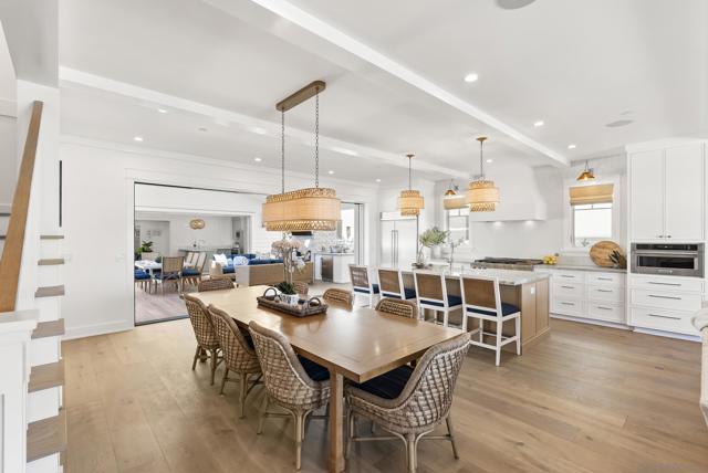 1059 Ocean Blvd, Coronado CA: https://media.crmls.org/mediaz/5591e623-6a21-4583-9411-e1ddac53eca9.jpg