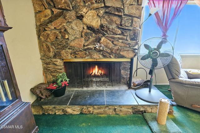 2049 Stanford Drive, Simi Valley CA: https://media.crmls.org/mediaz/55920903-31c2-4892-9be6-adf22c7330a8.jpg