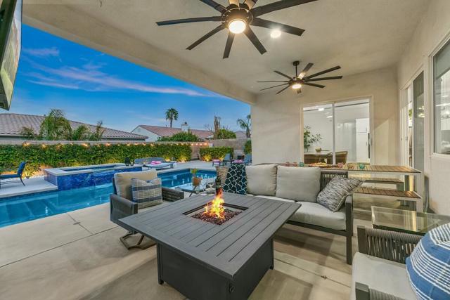 44830 Via Mirabel, La Quinta CA: https://media.crmls.org/mediaz/559268cd-38ac-41d7-8eab-69d78455ca30.jpg