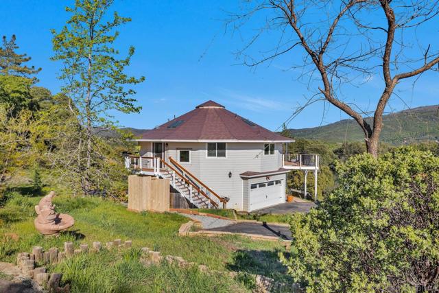 4667 Luneta View Rd, Julian CA: https://media.crmls.org/mediaz/5592f5c9-ecd1-47e2-a74d-4eb8874f90dc.jpg